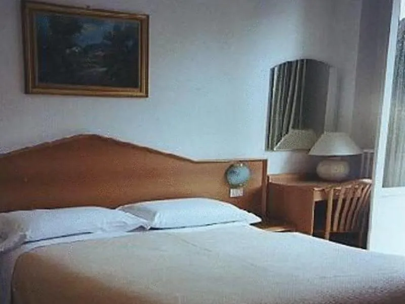 Hotel Ambra Milaan 0*,